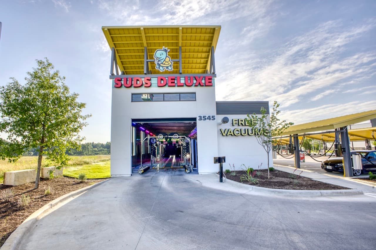 Suds Deluxe Car Wash